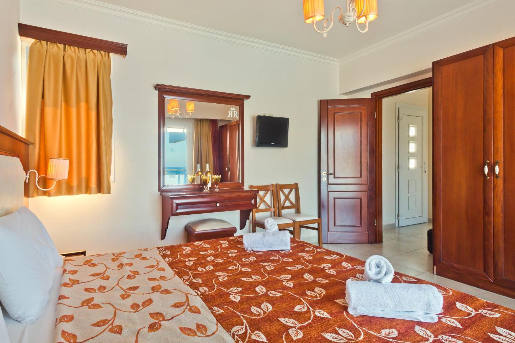 Royal Beach Hotel Аркаса Екстериор снимка